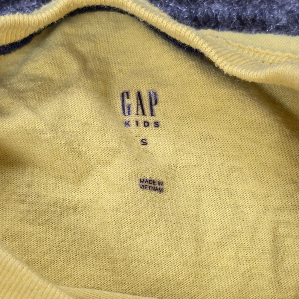 Gap Kids‎ Graphic Logo T-Shirt Boy's Size Small Yellow Short Sleeve Cotton Blend